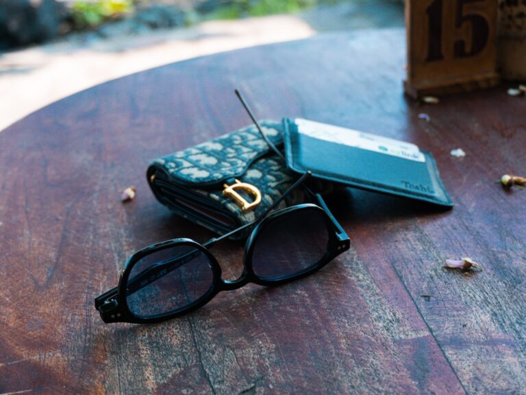 How to Choose the Best Travel Accessories for Your Trip